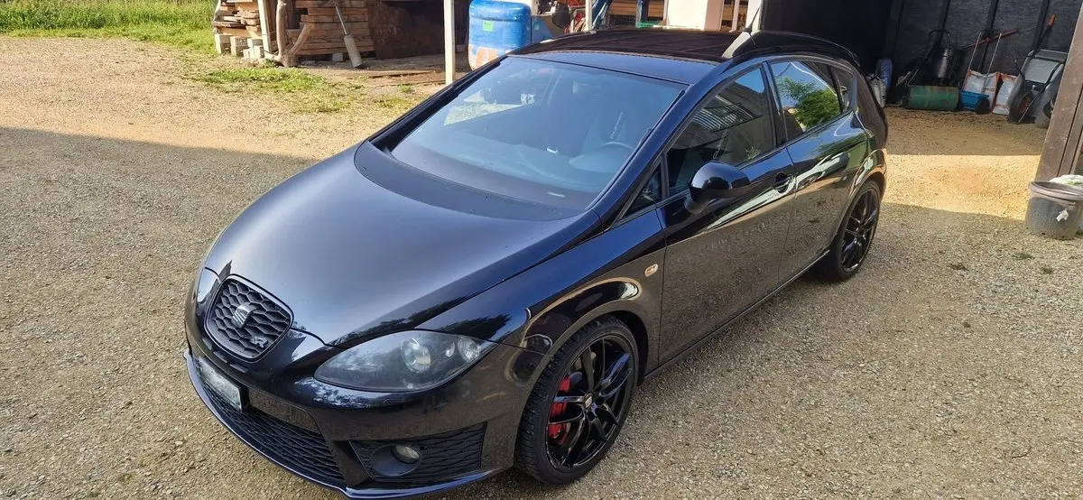 SEAT Leon 2.0 TSI R310 White Edition