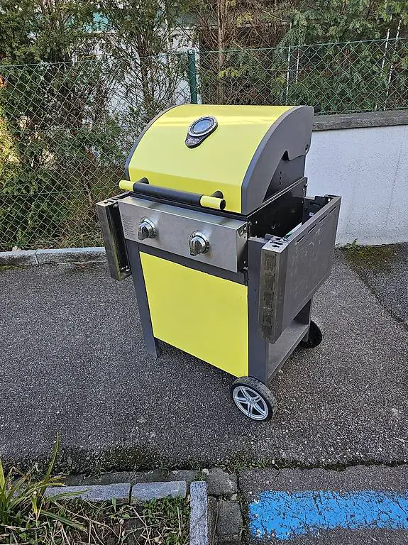 Gasgrill Jamie Oliver mit Abdeckung und Gasflasche