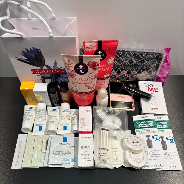 >billig: muster parfum pflege clarins mac tetesept larocheposay