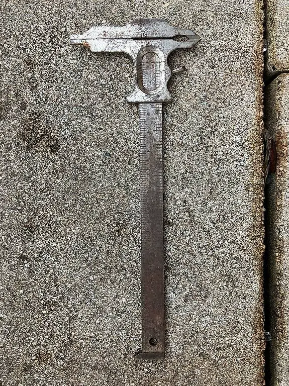 Schublehre Schiebelehre Messgerät Messschieber antik