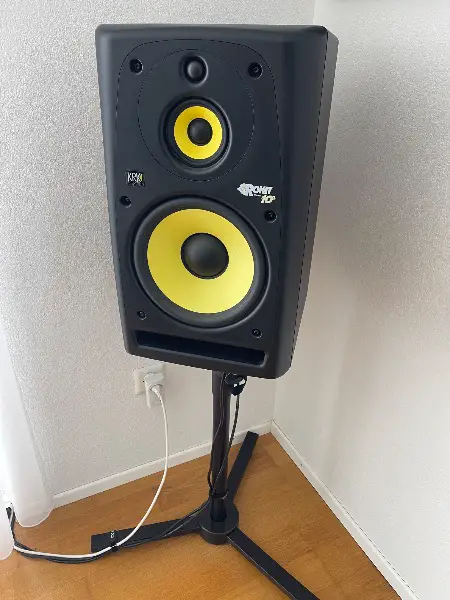 2 x KRK Rokit RP10-3 Gen1 (inkl. Monitor-Stands)