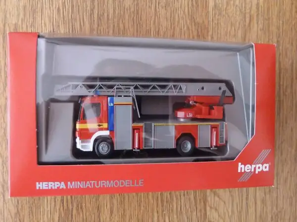 Autoscala dei pompieri Herpa 1/87