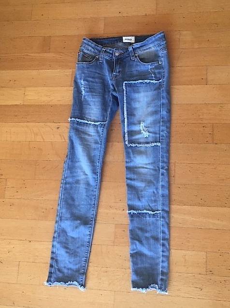 Mädchen-Jeans der Luxusmarke Hudson Grösse 140 (US10)