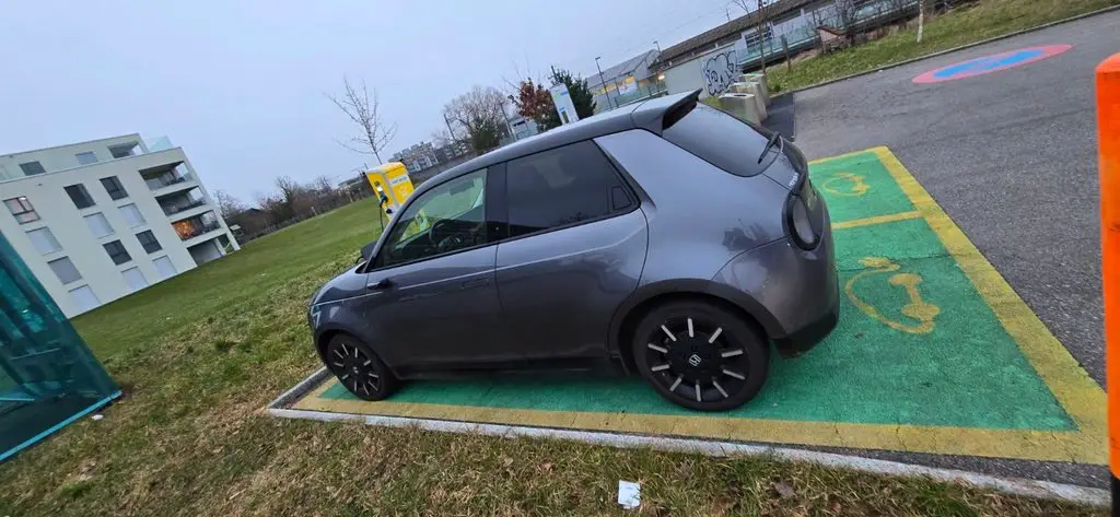 HONDA e electric Advance