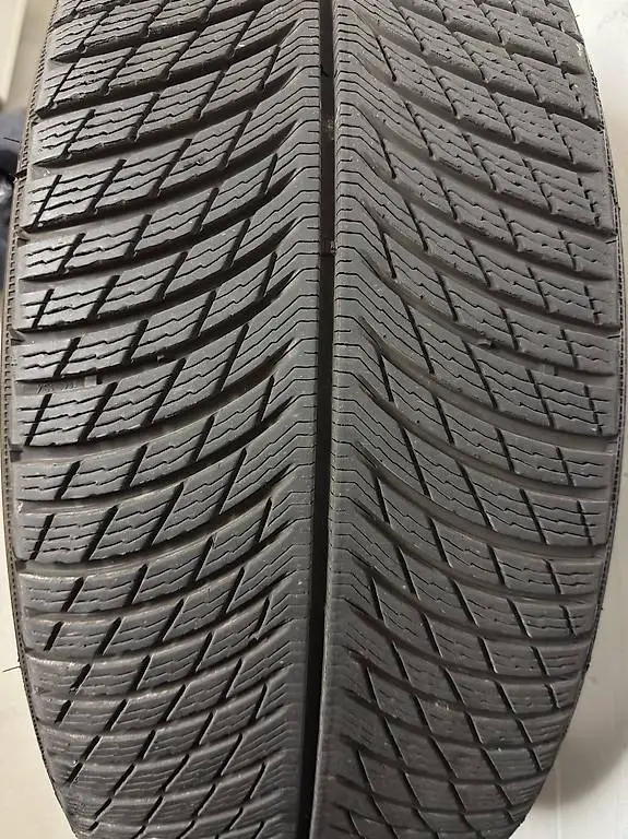 Reifen Michelin 285/45 R22 2 Stüvk