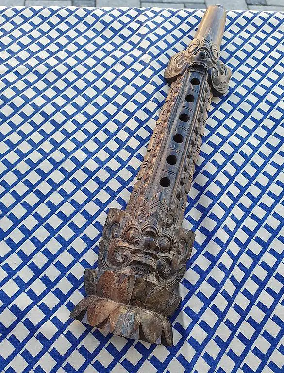 Flöte aus Holz, Asien