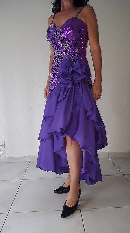 Ballkleid mit exklusive Paillettenstickerei, lila, Grösse 38
