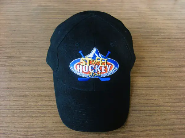 Casquette noire "Street Hockey 2003 Sierre" neuve