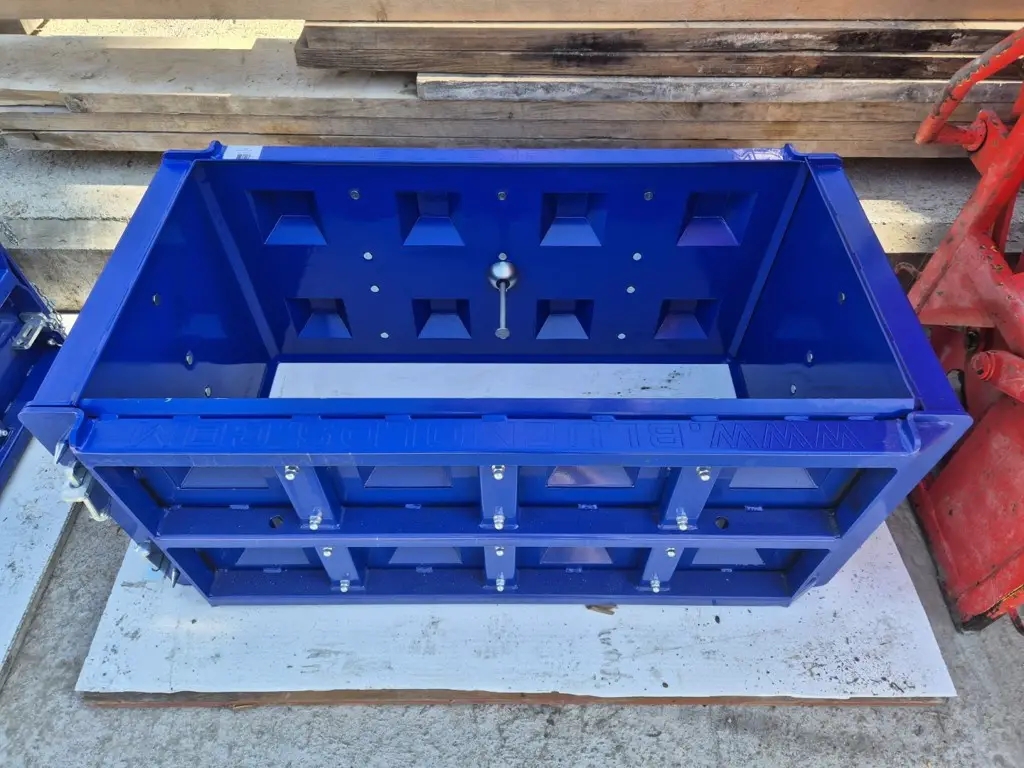 Betonblöcke und Betonblockformen / Legosteine