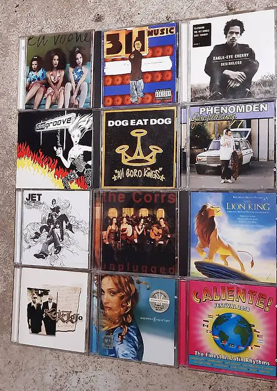 25 CDs und 8 Singles. 90er