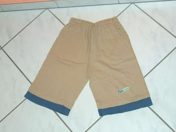 Neu: leichte Sommershorts beige/blau - Gr. 134 - 100%