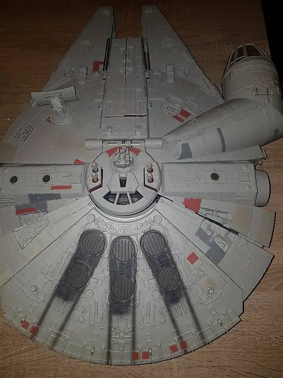 Hasbro Star Wars Millennium Falcon 2015 mit Soundeffekten