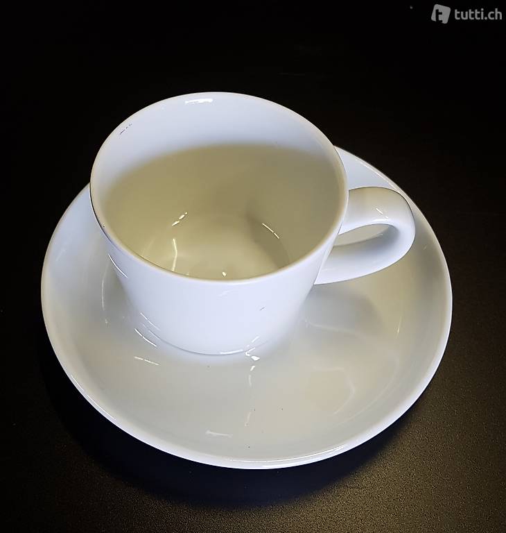  Geschirr und Zubehör sowie Gastromaschinen zu vermieten.