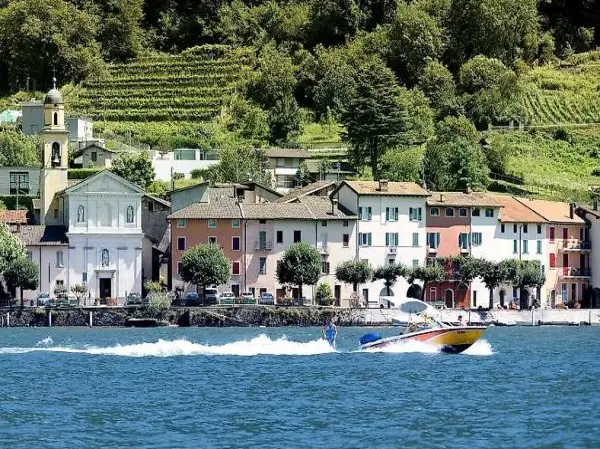  BRUSINO - ARSIZIO: PALAZZINA A REDDITO