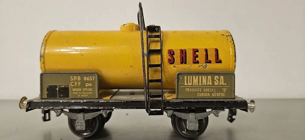 BUCO Shell Tankwagen SBB 8567 um 1950