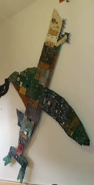 Haifisch Kunstwerk aus Platinen