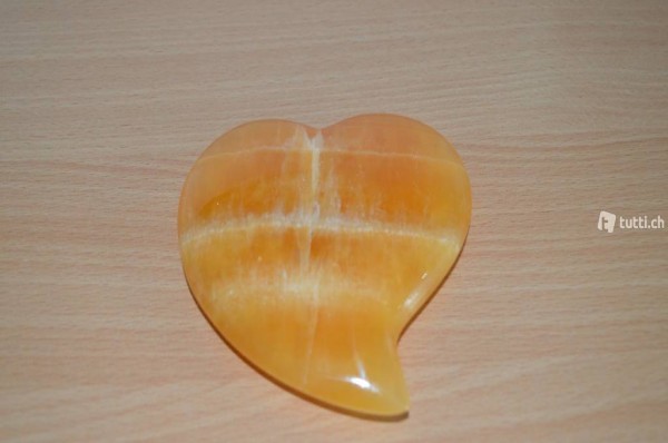 Orangencalcit-Herz