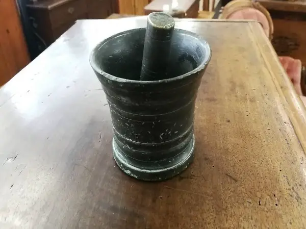  Uralter, antiker Mörser