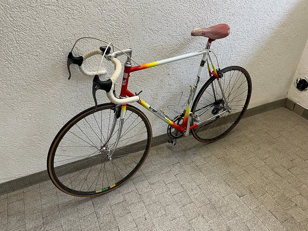 Kraft Rennrad Shimano 600 Komplettgruppe