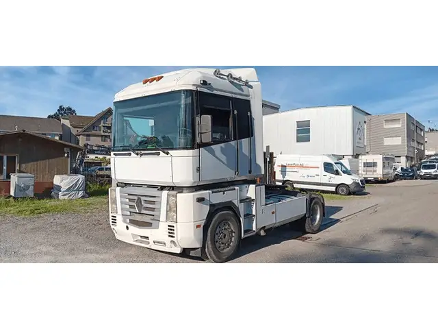 RENAULT / RENAULT TRUCKS, RENAULT Magnum 480 Sattelschlepper, Sattelkupplung