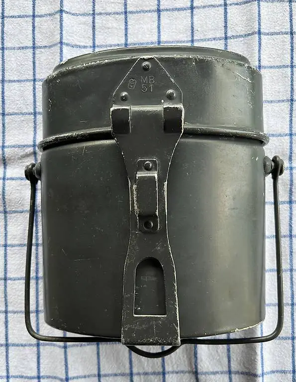 Gamelle / Kochgeschirr