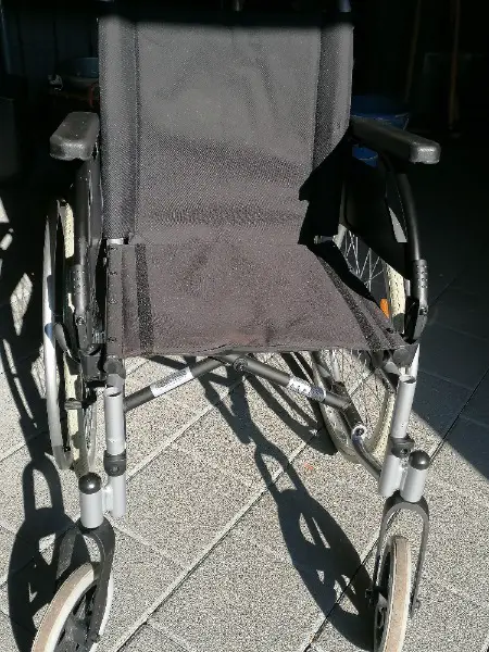 Rollstuhl zu verkaufen