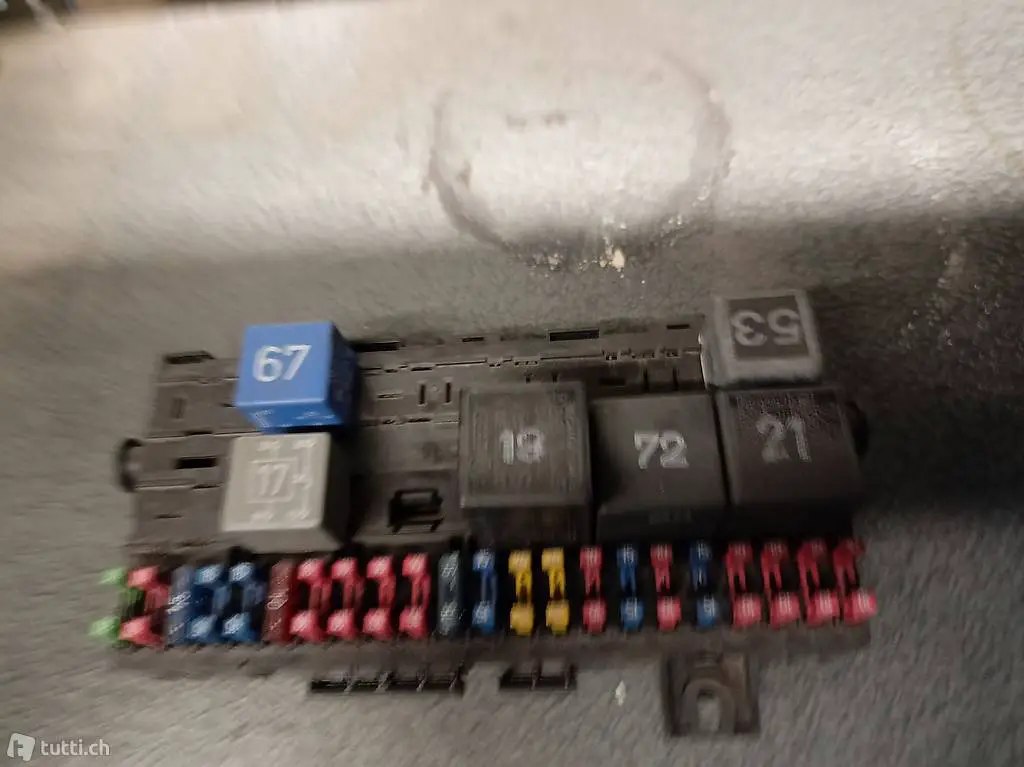 Fuse box VW Golf 16v