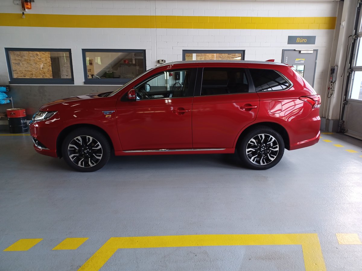 MITSUBISHI Outlander 2.0 PHEV Diamond 4WD Automatic