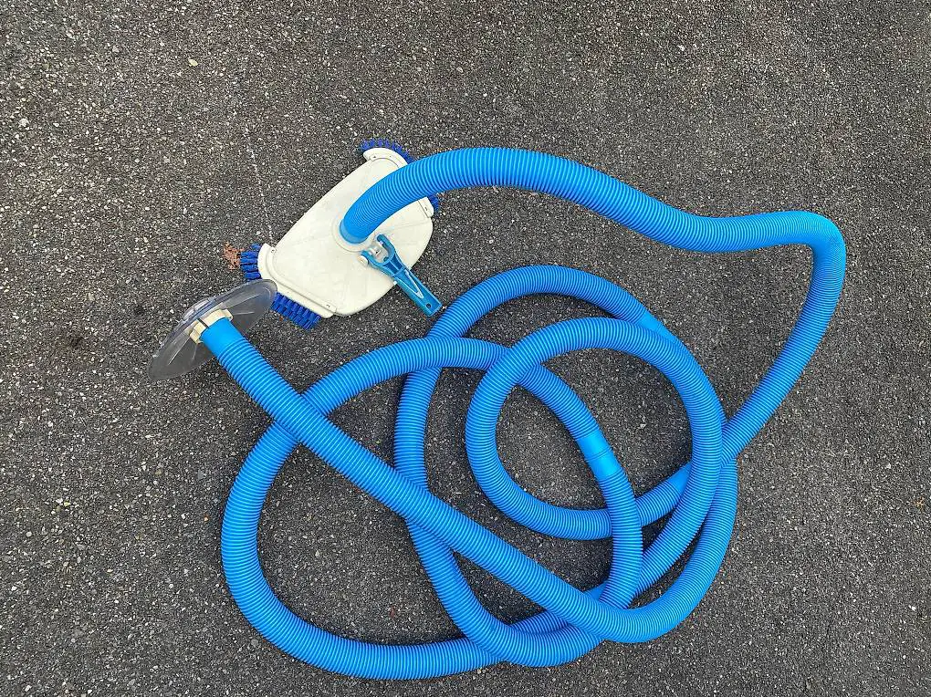 Bodensauger für Pool