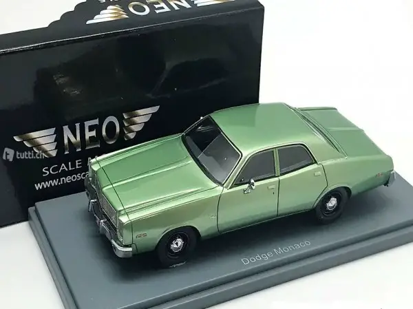 DODGE MONACO 1978 GRÜN METALLIC, 1:43 NEO