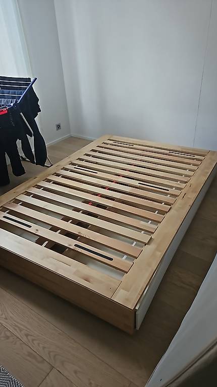 Ikea Bett 140x200 inkl. Lattenrost