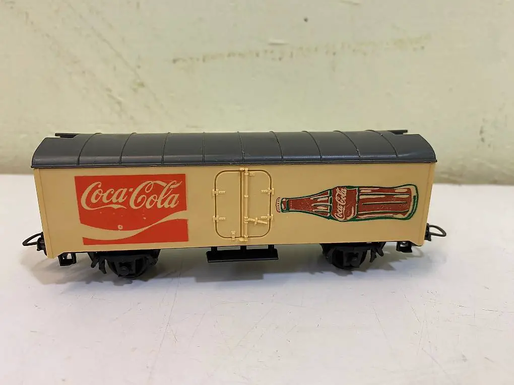 Lima Modelleisenbahn-Güterwagen Coca-Cola 303113