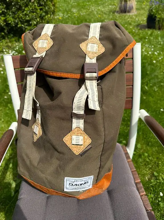 Daypack Kleiner Tagesrucksack Dakine Quality Crafthandship