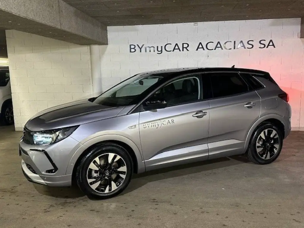 OPEL Grandland 1.6 Hybrid Elegance Automatik