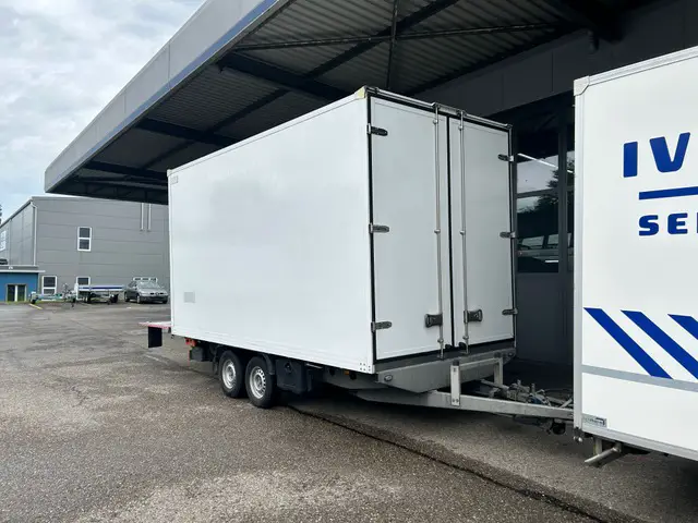 Blyss AH C350, Kunststoffkoffer