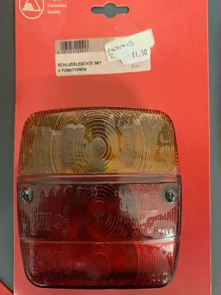 Schlussleuchte mit 4 Funktionen