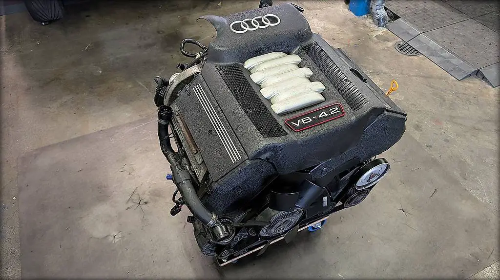 Audi S6 C5 V8 Motor mit Anbauteilen