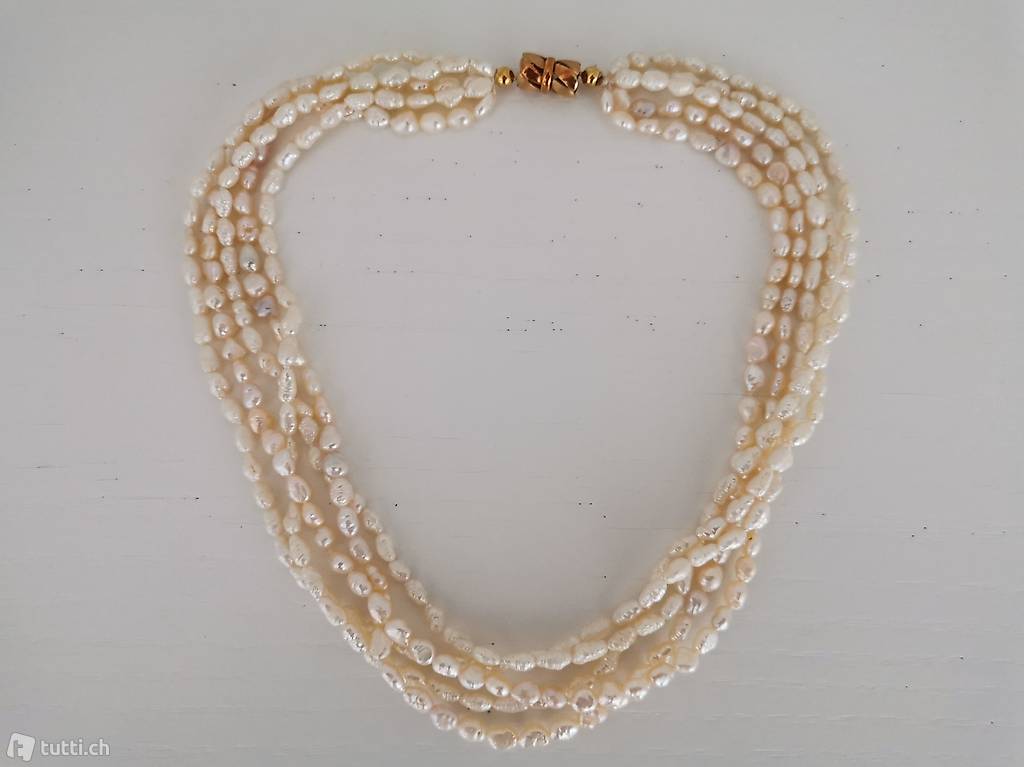 Kette mit Süsswasserperlen