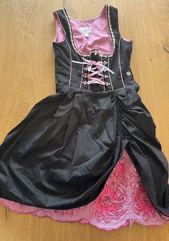Dirndl - Trachtenkleid