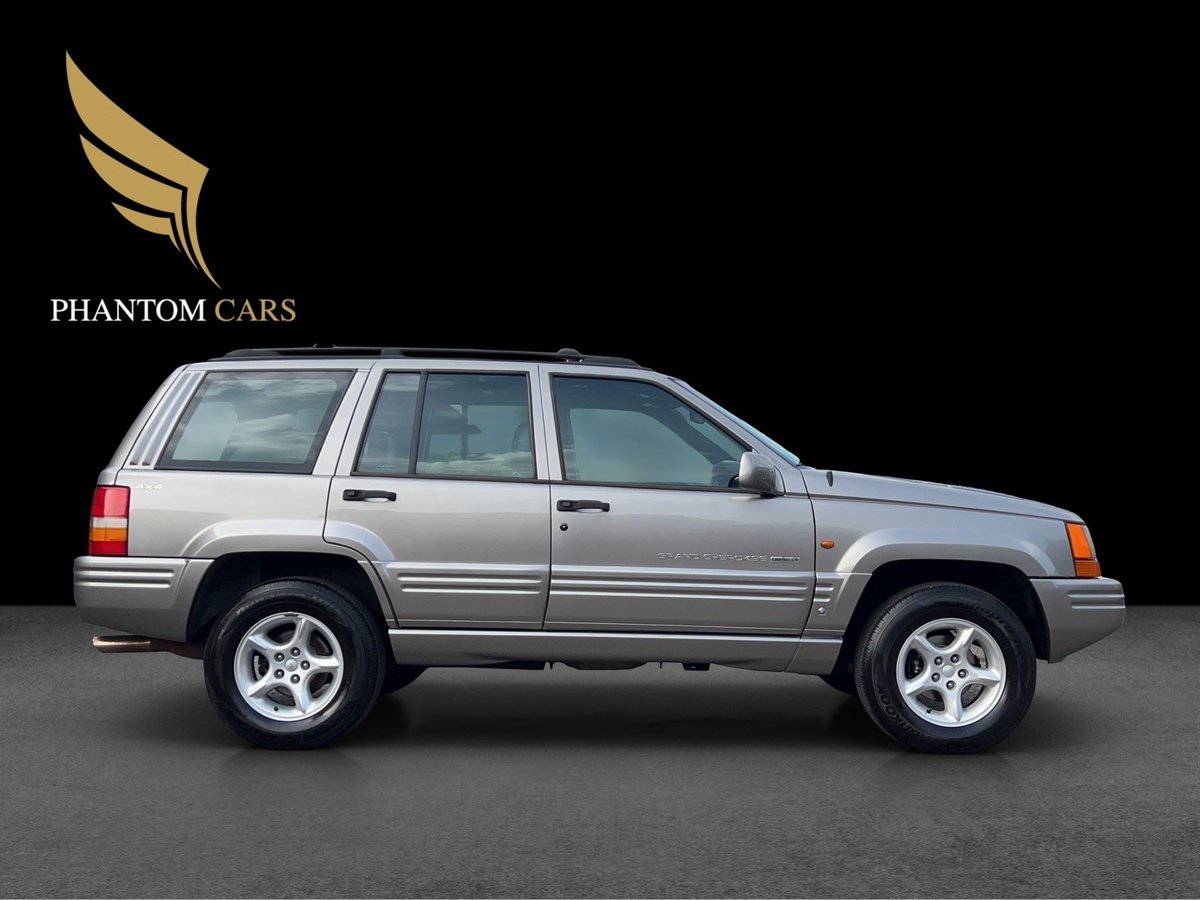 JEEP Grand Cherokee 5.9 Limited LX Automatic