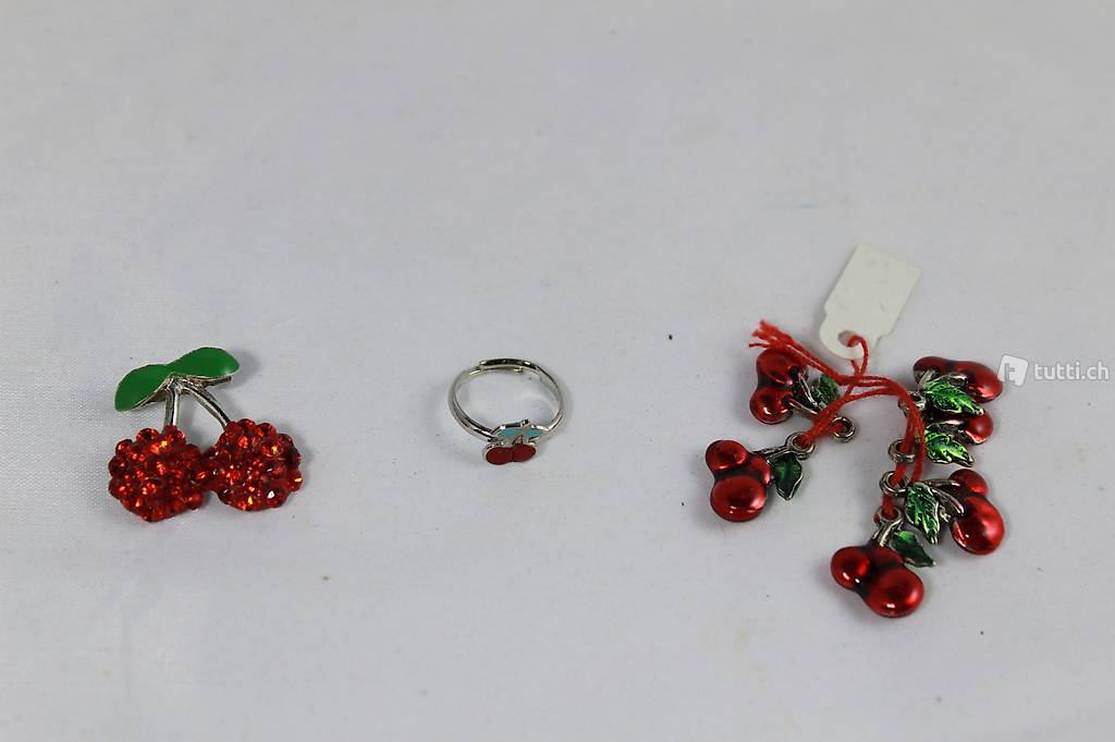 Rockabella Schmuck 2