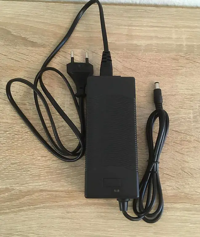 E-Scooter Ladegerät 2A?36V/42V Mini Lithium