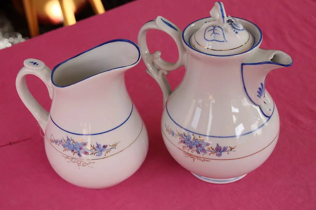 Kanne / Kannen alt / Krug m. Deckel - keine Defekte & sauber