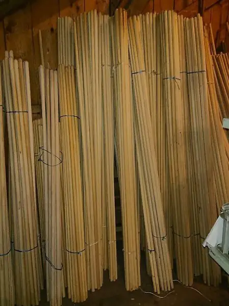  Bessenstiel/Heurechenstiel/Axtstiel und Gabelstiel