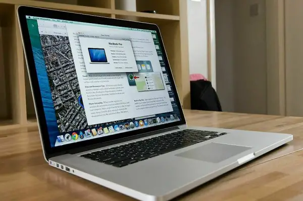  MacBook Pro Retina 15-inch 256GB SSD 8GB 4-Core i7