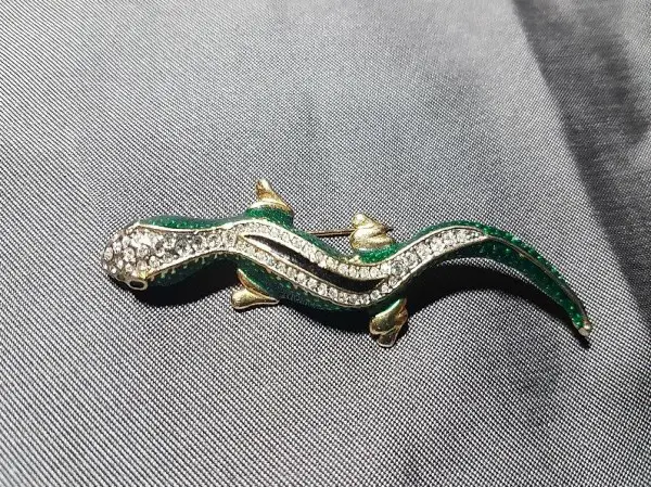 Brosche Echse