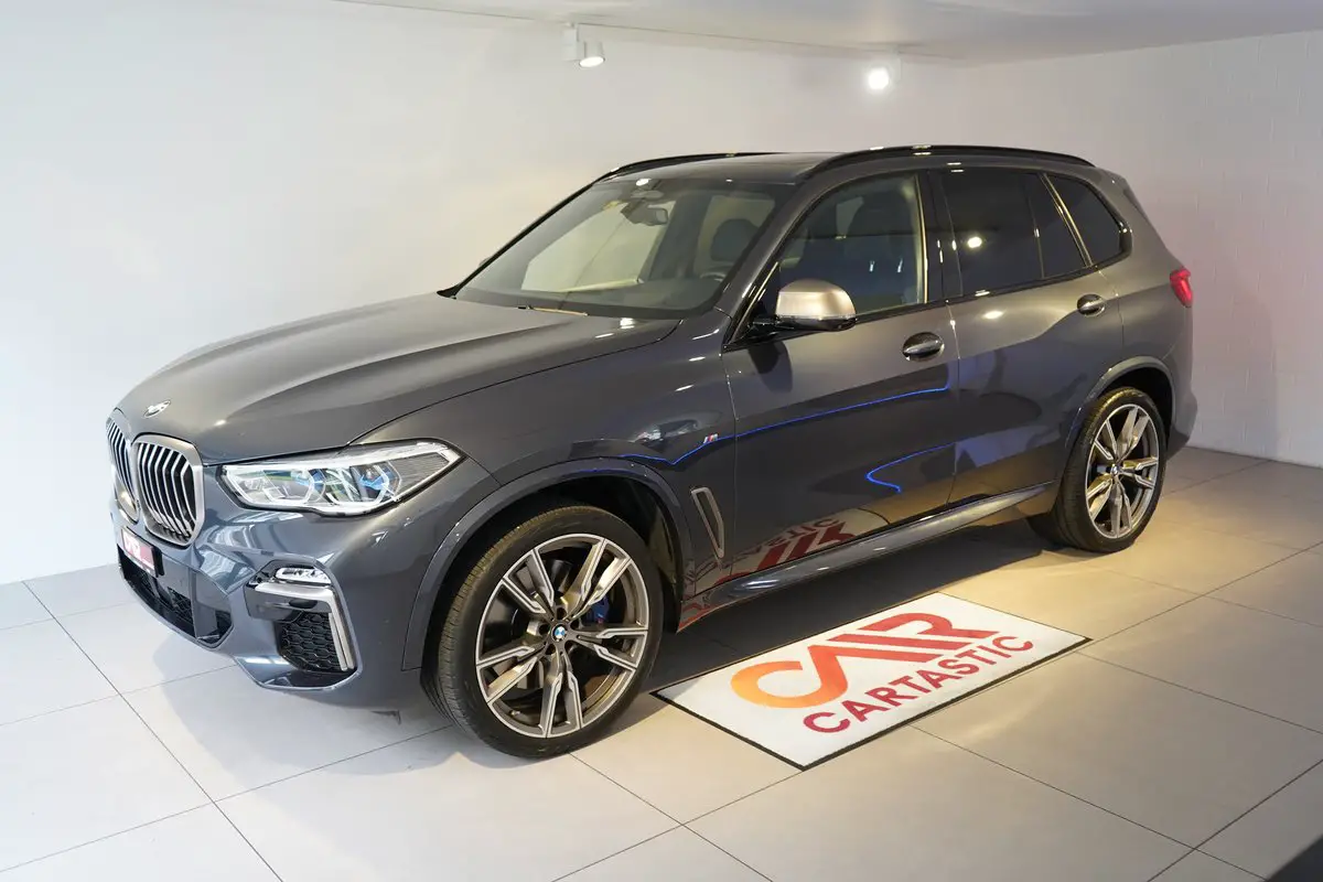 bmw x5 m50i