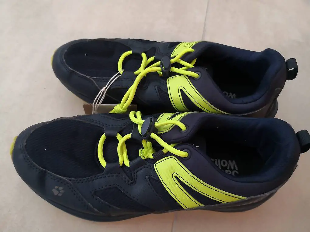 Jack Wolfskin Schuhe Grösse 37, Sketchers Gr. 32