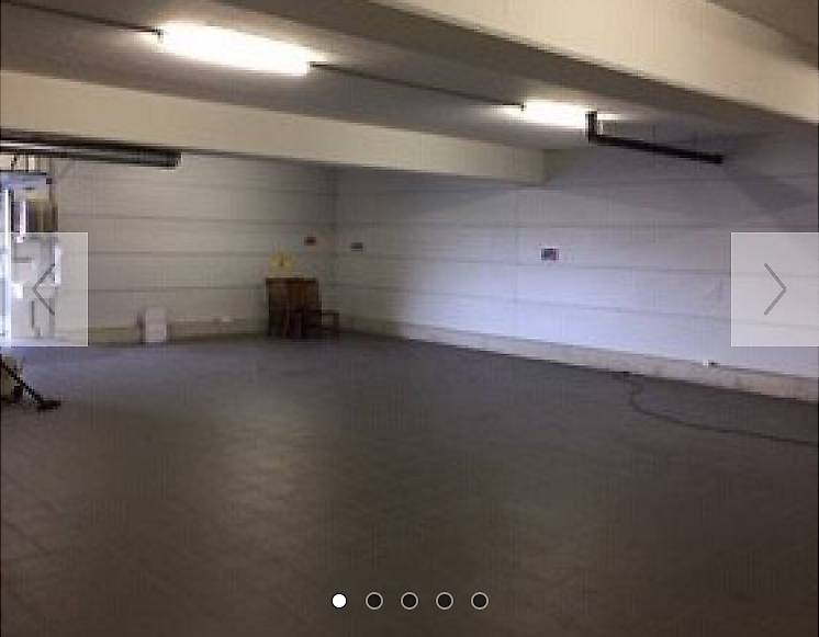 Einstellhalle für Luxusfahrzeuge 5xParkplätze in Kt AG