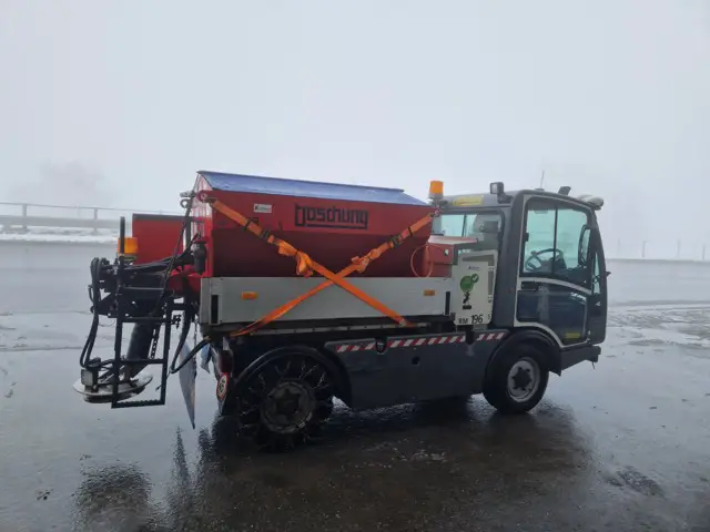 Pony mit salzstreuer, Kommunaldienst